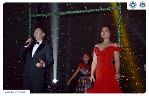 “Шидэт хайрцаг” уран бүтээлийн тоглолт боллоо